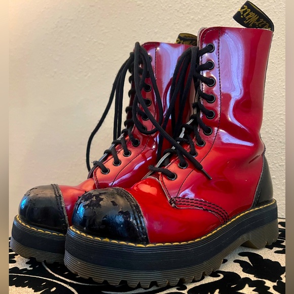 COPY - RARE Vintage Red & Black Patent Leather 10 hole Steel-toe Dr Martens Cir… - Picture 2 of 11